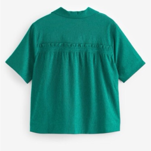 Athleta Echo Short Sleeve Revere Collar Button Through Top in Emerald Green - Picture 2 of 11